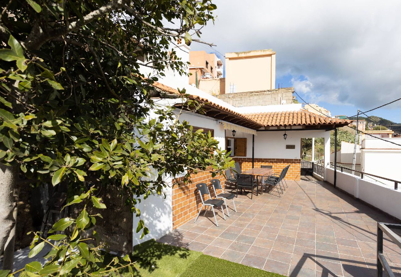 Villa en San Cristobal de La Laguna - Live Tata Casa con jardin y vistas 