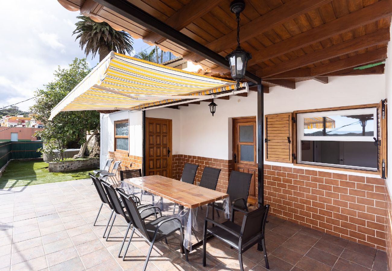 Villa en San Cristobal de La Laguna - Live Tata Casa con jardin y vistas 