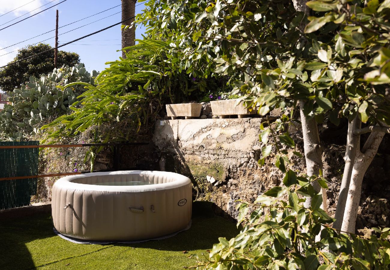 Villa en San Cristobal de La Laguna - Live Tata Casa con jardin y vistas 