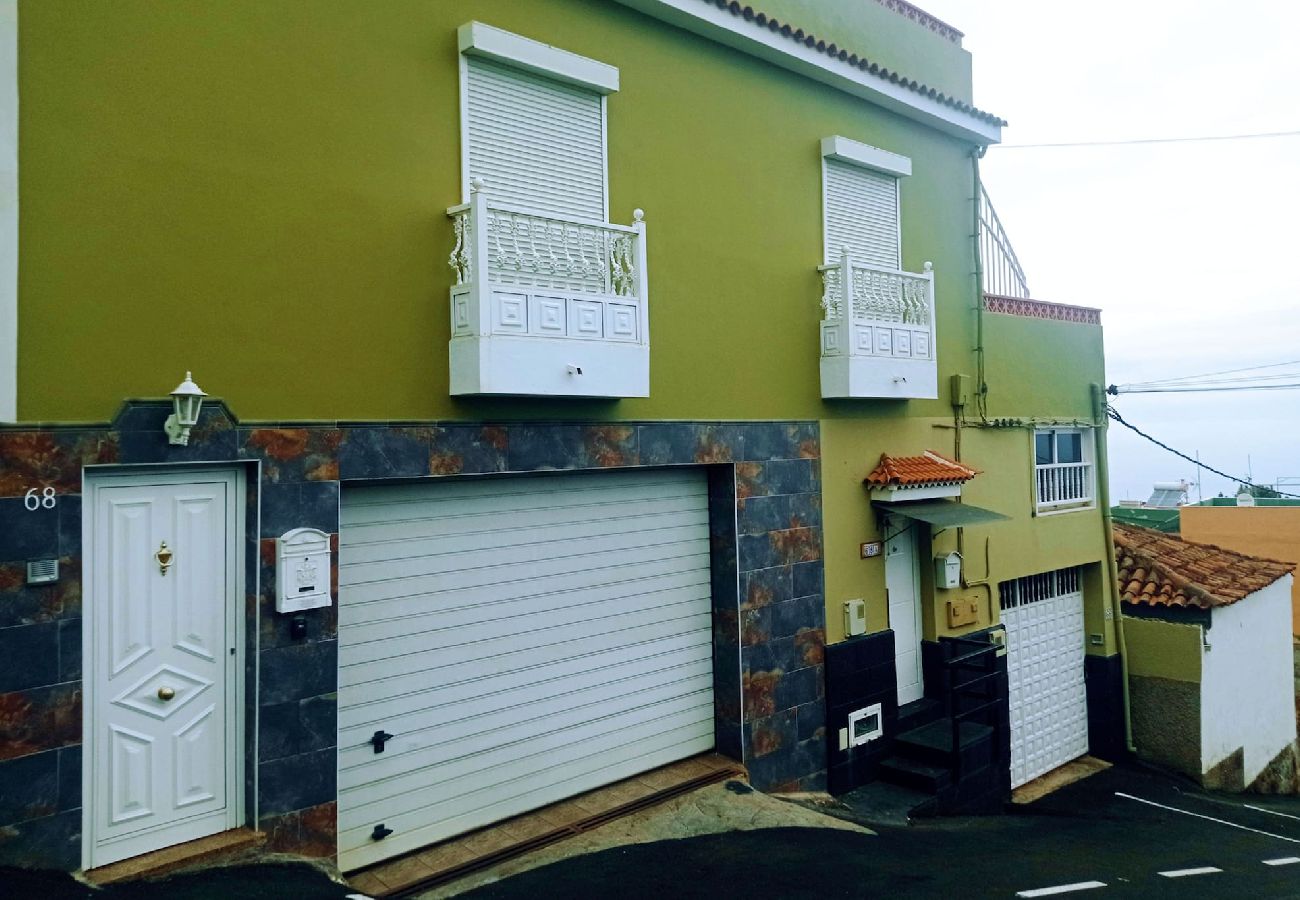Casa en Santa Cruz de Tenerife - Live la Victoria Carril Casa acogedora con terraza 