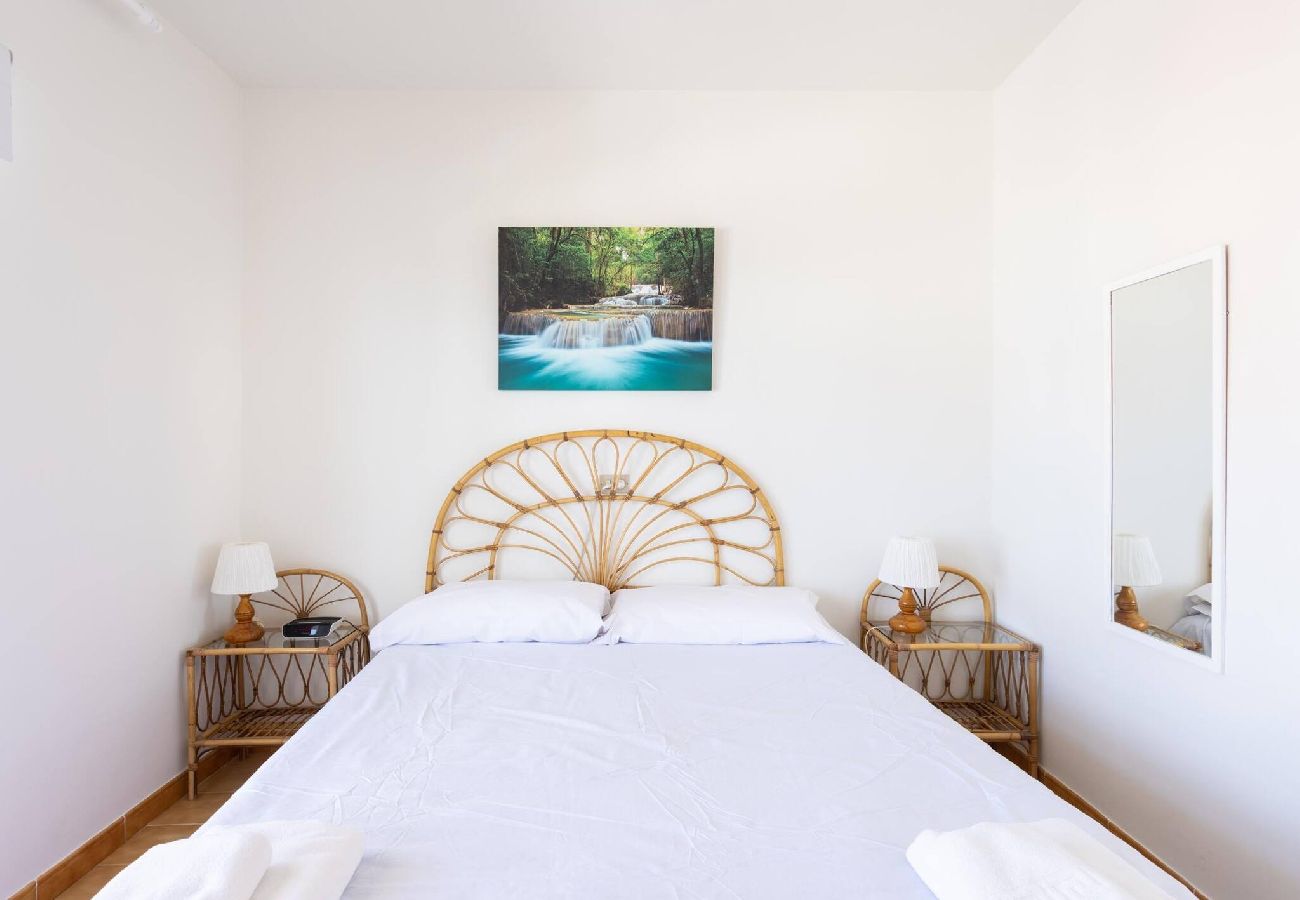 Apartamento en Bajamar - Live Bajamar Luna c/ Balcón y Vistas al Mar 