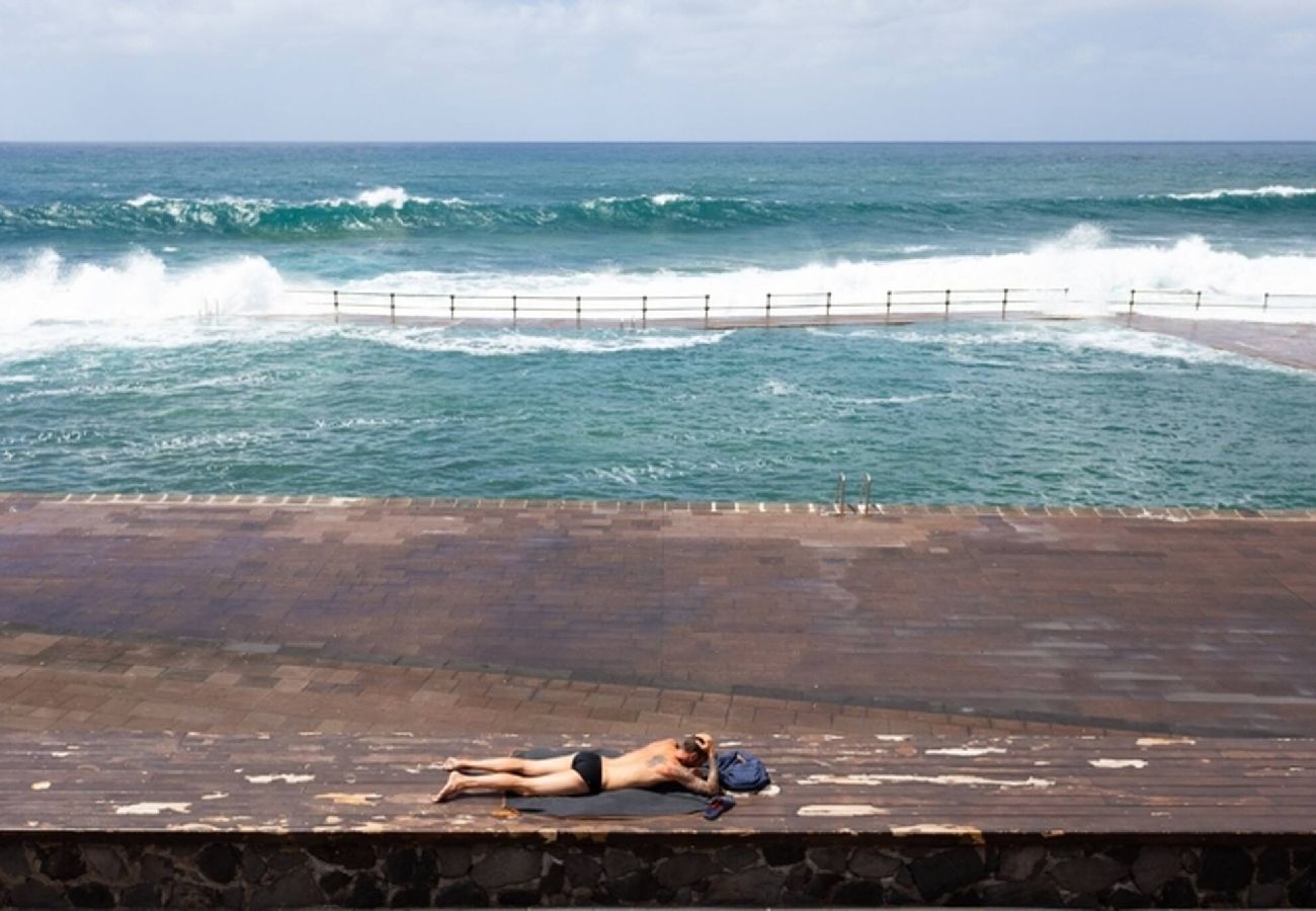 Apartamento en Bajamar - Live Bajamar Luna c/ Balcón y Vistas al Mar 