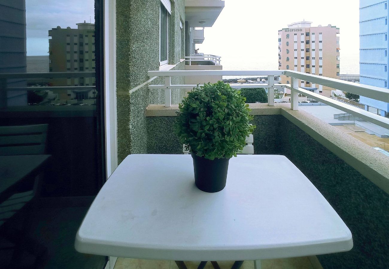 Apartamento en Candelaria - Live Candelaria Alsaca con Balcón y Vista al Mar 