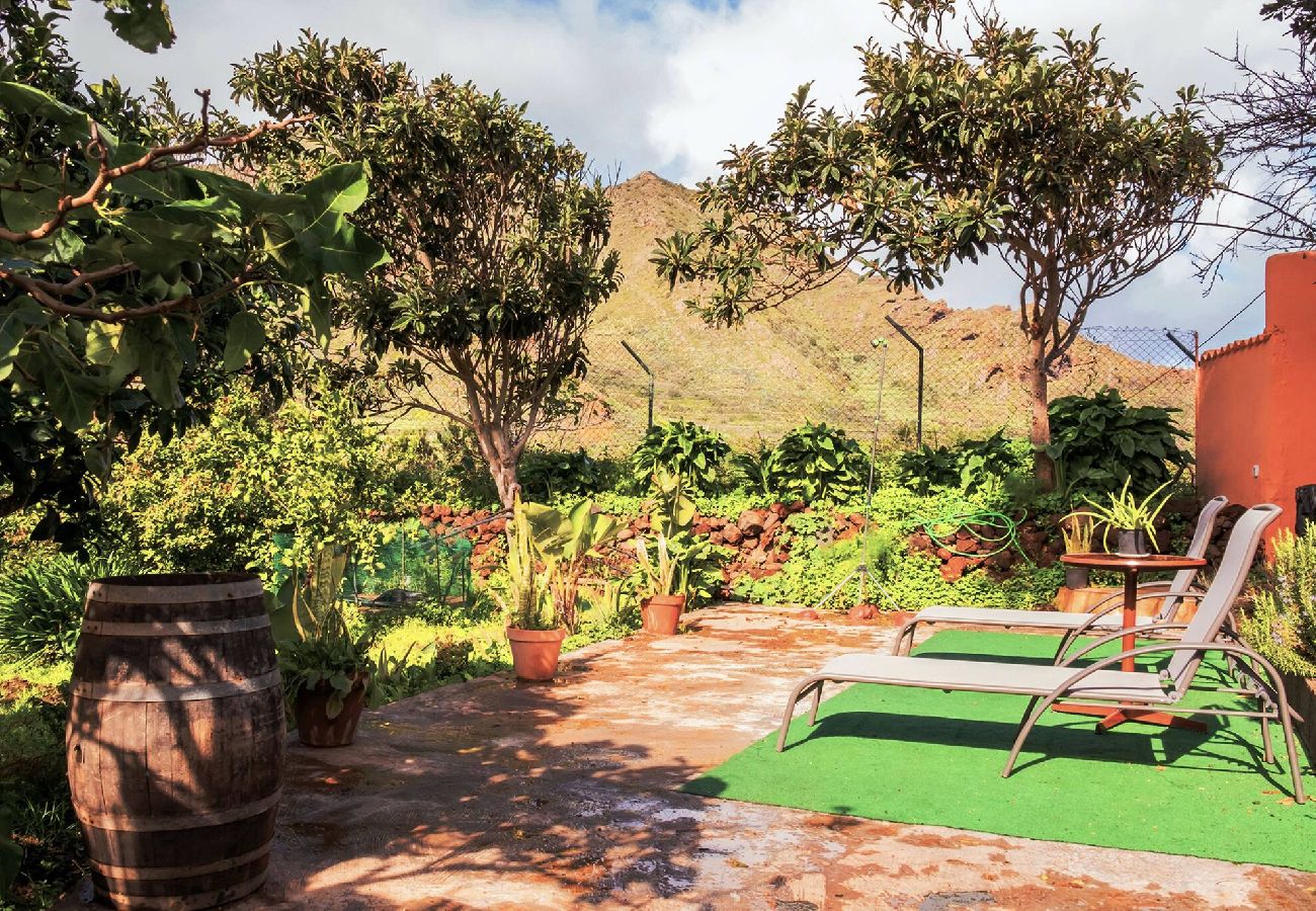 Casa en Buenavista del Norte - Live Buenavista El Palmar casa con jardin 