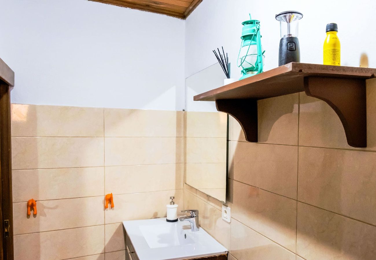 Casa en Buenavista del Norte - Live Buenavista El Palmar casa con jardin 