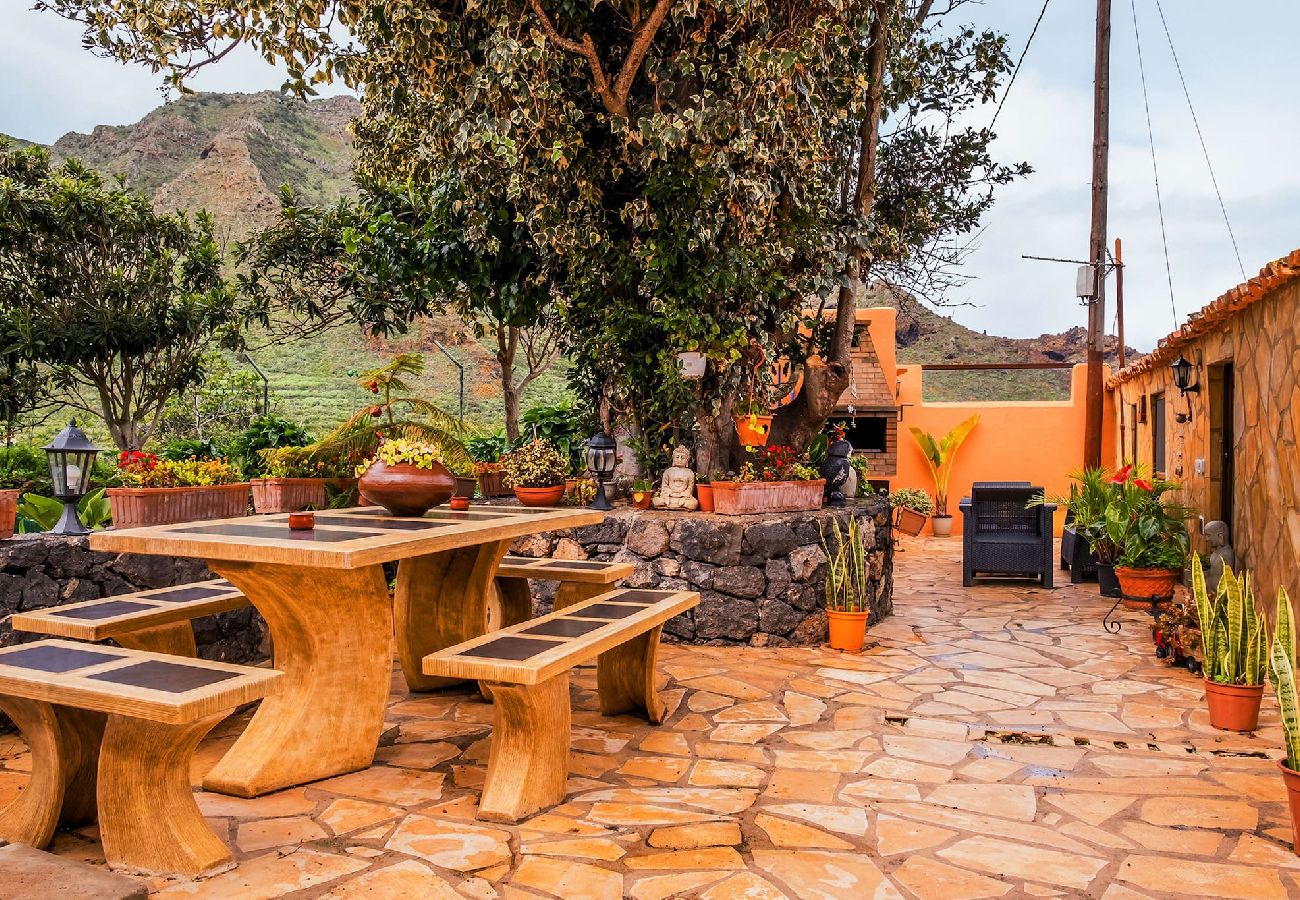 Casa en Buenavista del Norte - Live Buenavista El Palmar casa con jardin 