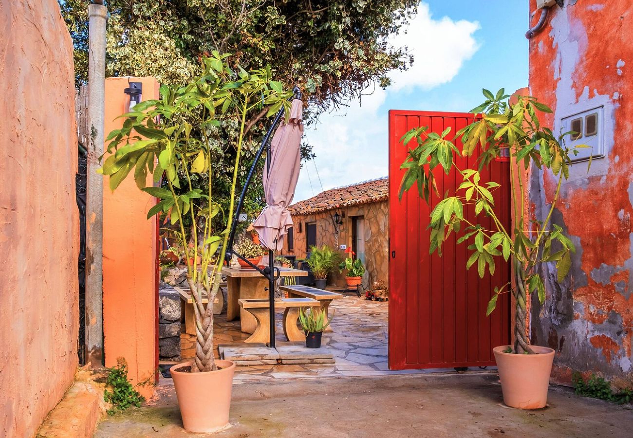 Casa en Buenavista del Norte - Live Buenavista El Palmar casa con jardin 