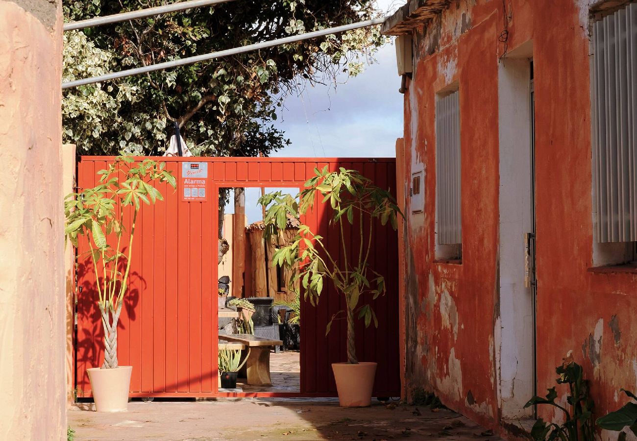 Casa en Buenavista del Norte - Live Buenavista El Palmar casa con jardin 