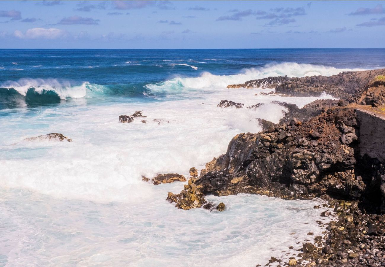 Apartamento en San Cristobal de La Laguna - Live Tenerife La Barranquera con vistas al mar 