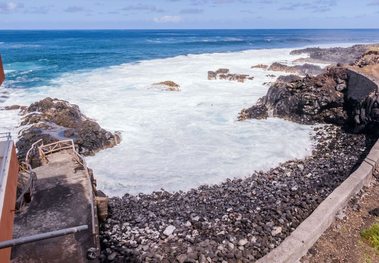 Apartamento en San Cristobal de La Laguna - Live Tenerife La Barranquera con vistas al mar 