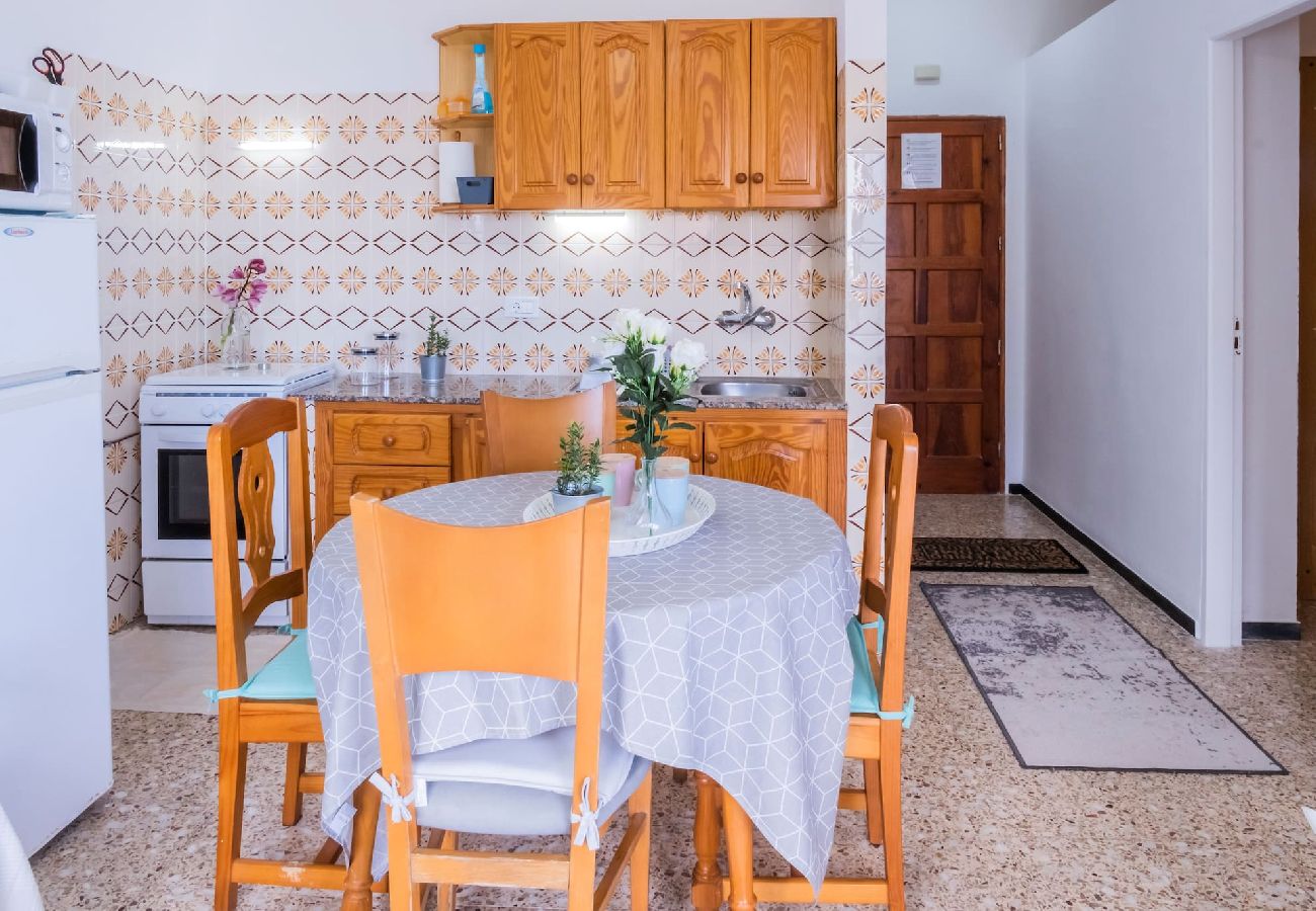 Apartamento en San Cristobal de La Laguna - Live Tenerife La Barranquera con vistas al mar 