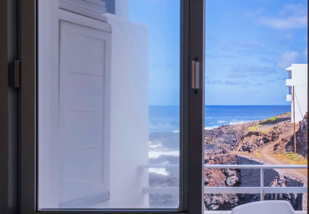 Apartamento en San Cristobal de La Laguna - Live Tenerife La Barranquera con vistas al mar 