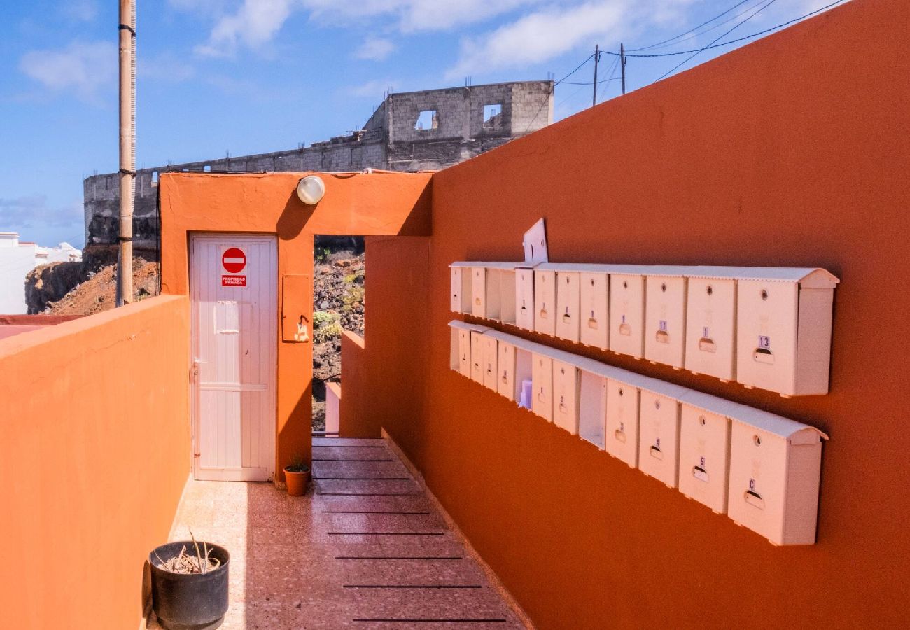 Apartamento en San Cristobal de La Laguna - Live Tenerife La Barranquera con vistas al mar 