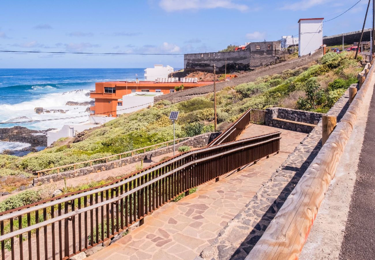 Apartamento en San Cristobal de La Laguna - Live Tenerife La Barranquera con vistas al mar 