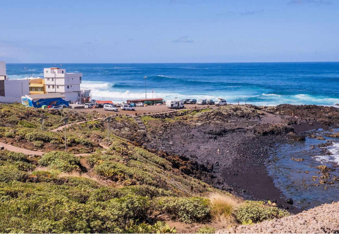 Apartamento en San Cristobal de La Laguna - Live Tenerife La Barranquera con vistas al mar 