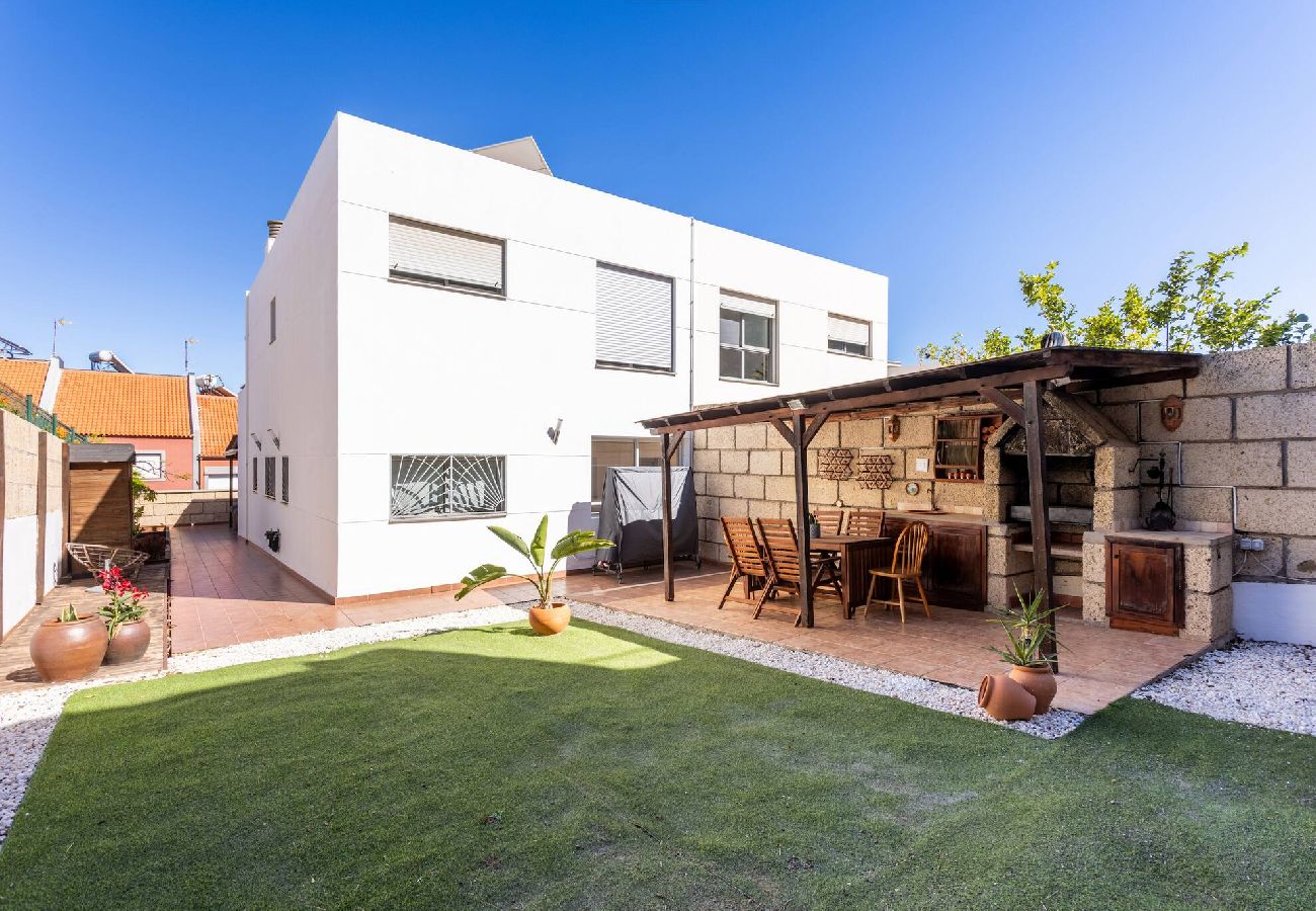 Casa en Candelaria - -