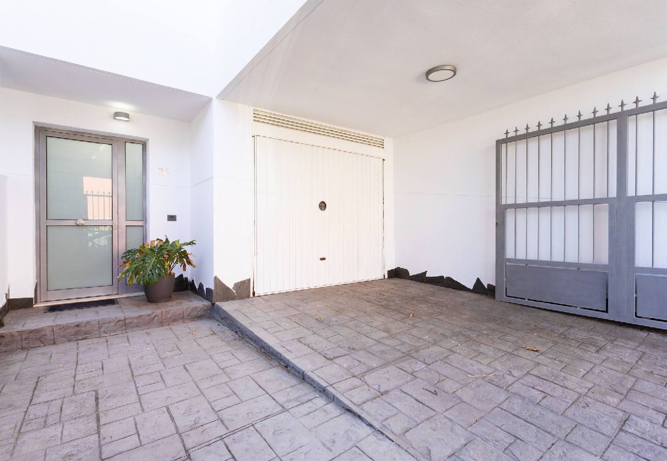 Casa en Candelaria - -