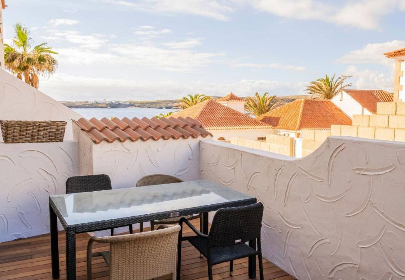 Casa en Poris de Abona - Live Poris Begonia 87 con terraza y vista al mar 