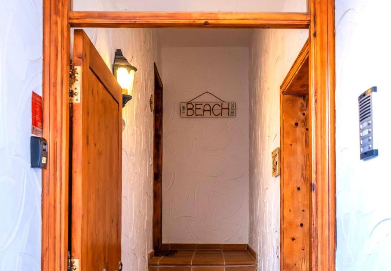 Casa en Poris de Abona - Live Poris Begonia 87 con terraza y vista al mar 