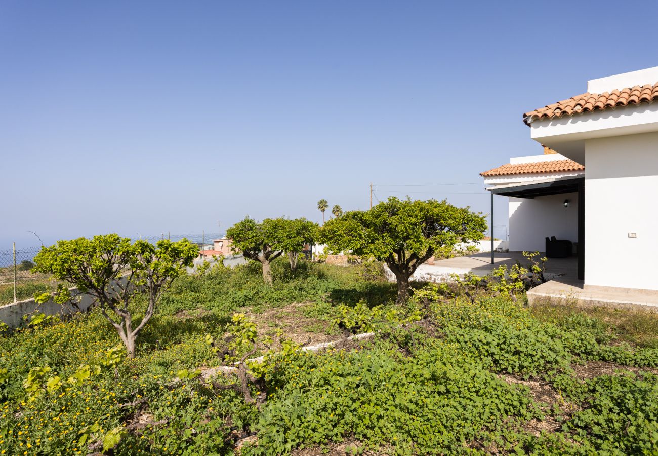 Villa en Adeje - Live Adeje Ifonche Relax Place with Terrace 