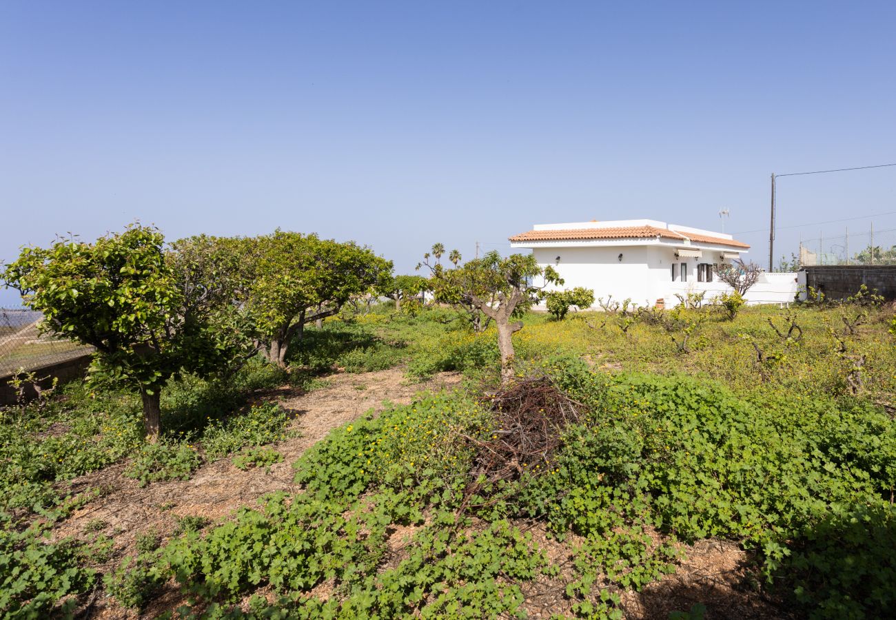 Villa en Adeje - Live Adeje Ifonche Relax Place with Terrace 