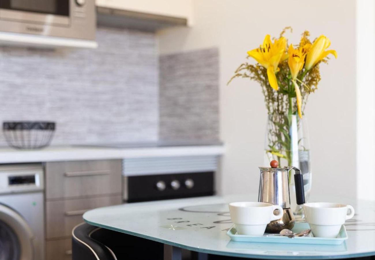 Apartamento en Playa de Las Americas - Live Americas Beach pool