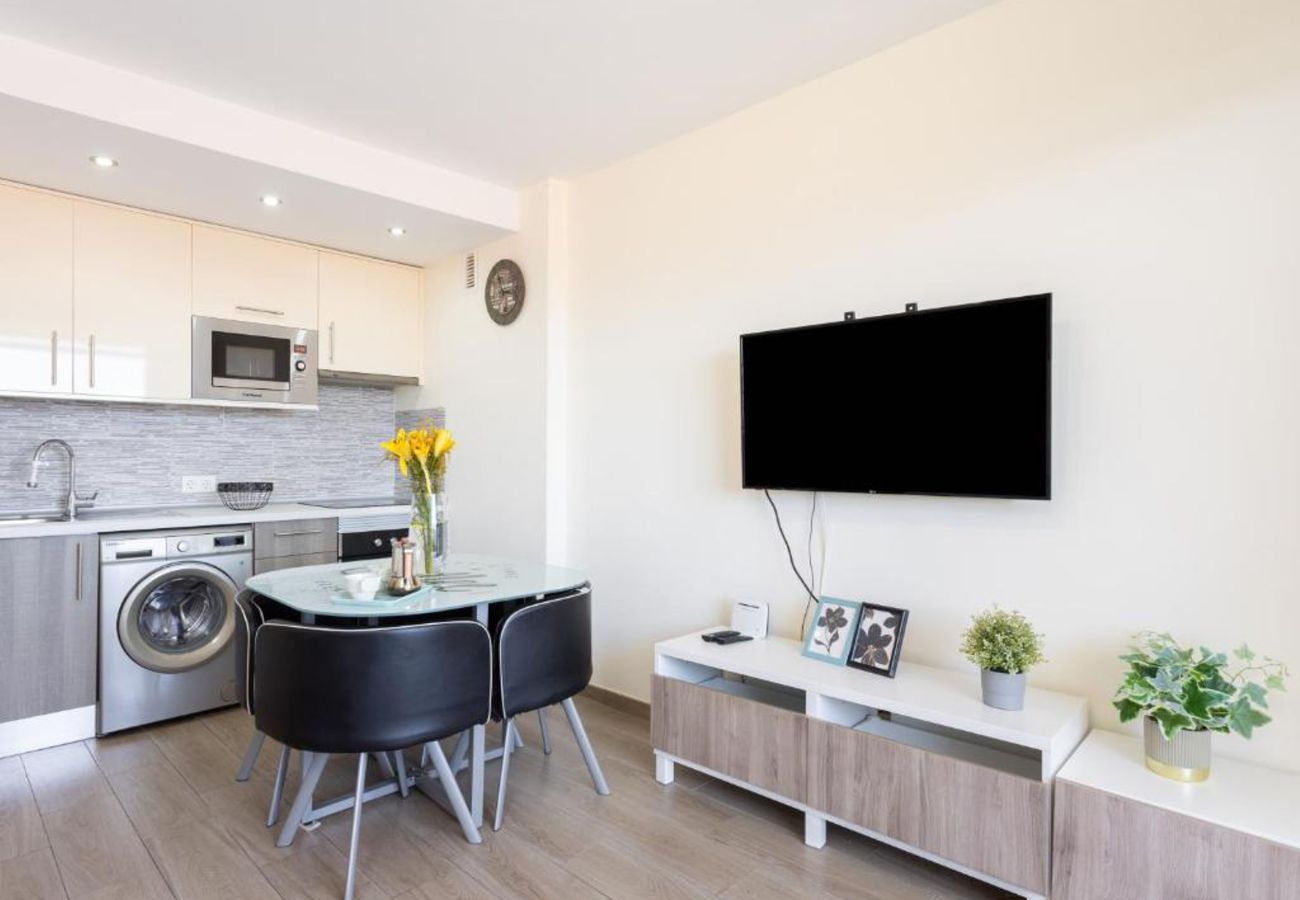 Apartamento en Playa de Las Americas - Live Americas Beach pool