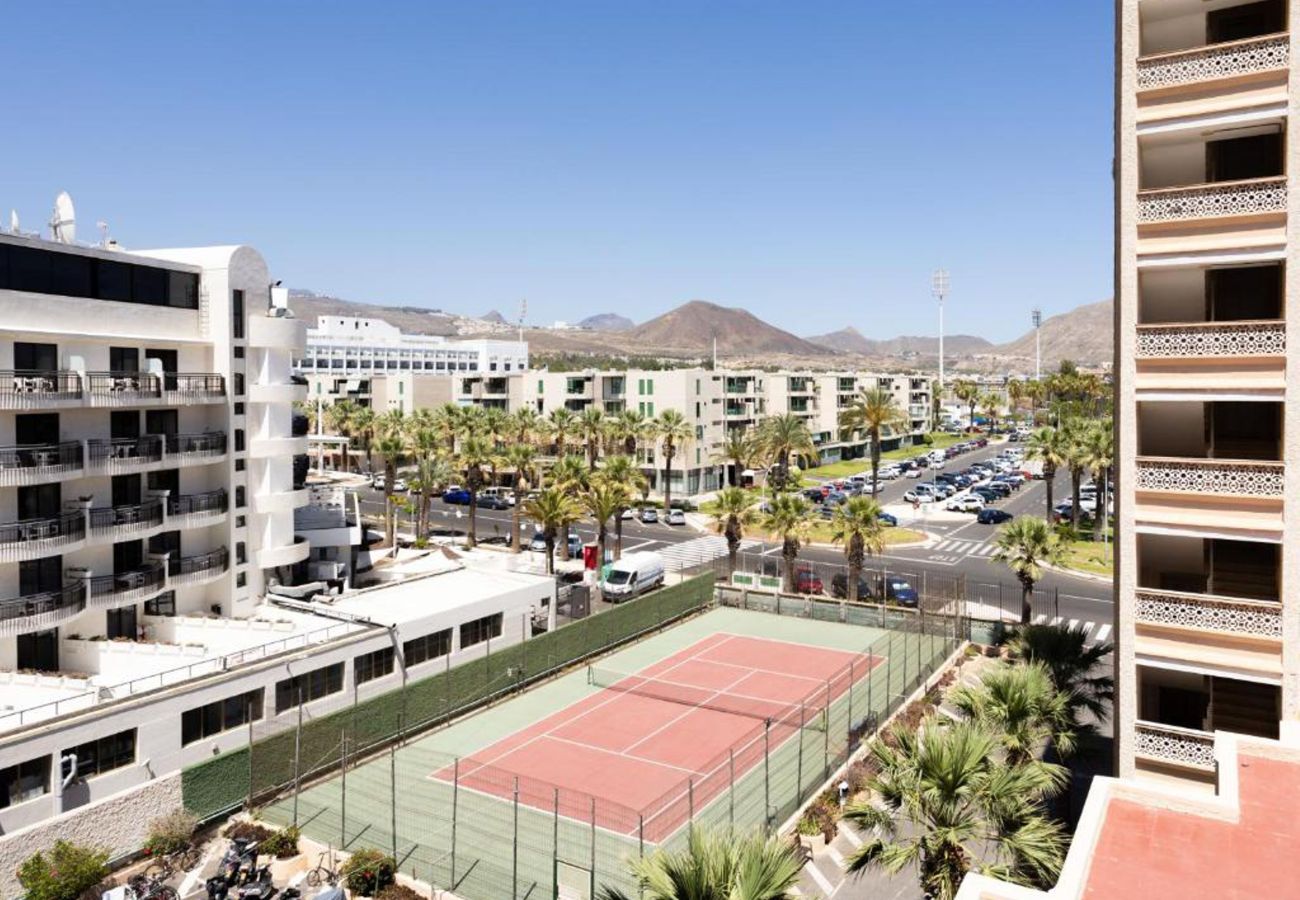 Apartamento en Playa de Las Americas - Live Americas Beach pool