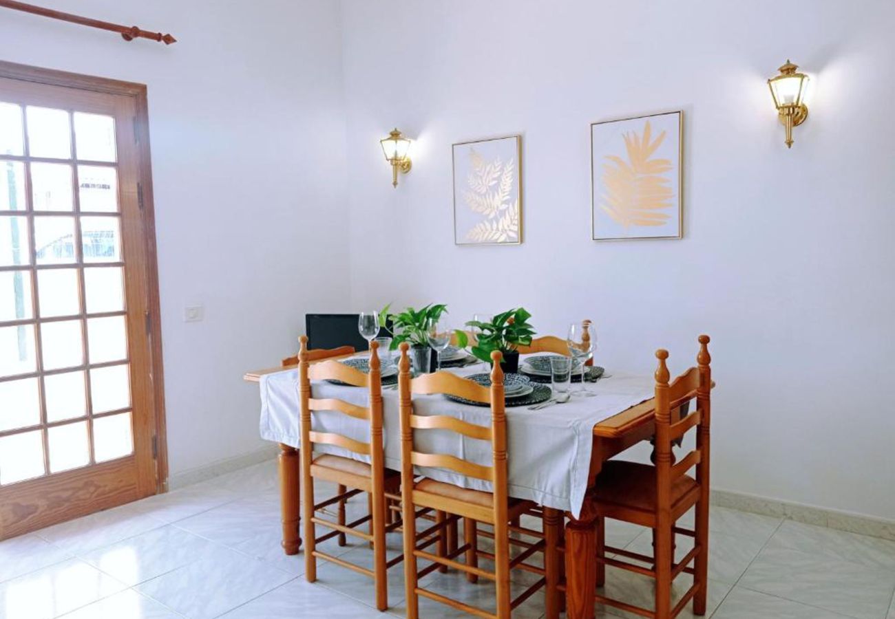 Casa en Arico -  Alojamiento Live Playa Chica Abades (Live My Place)