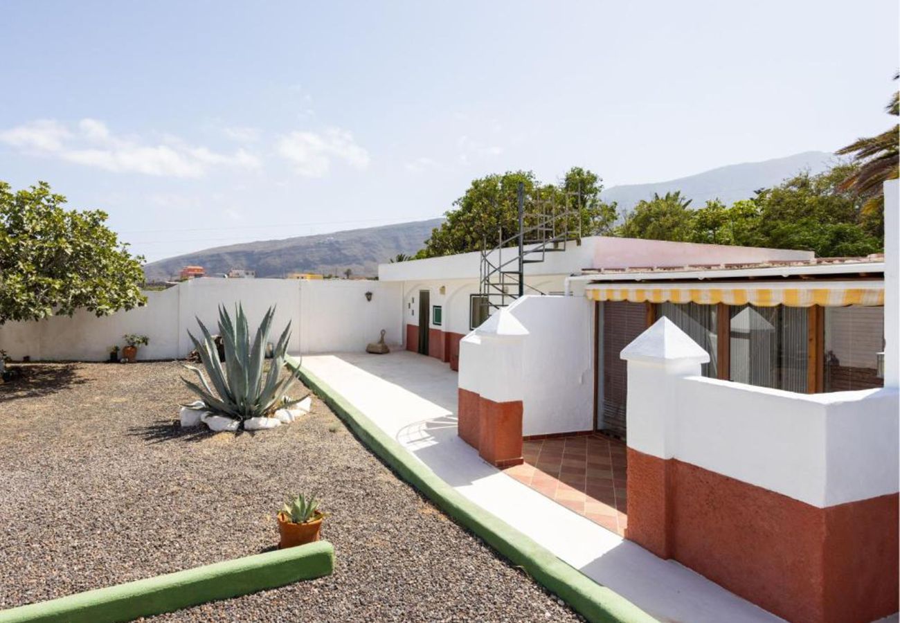 Casa rural en Güimar - Live Socorro J F